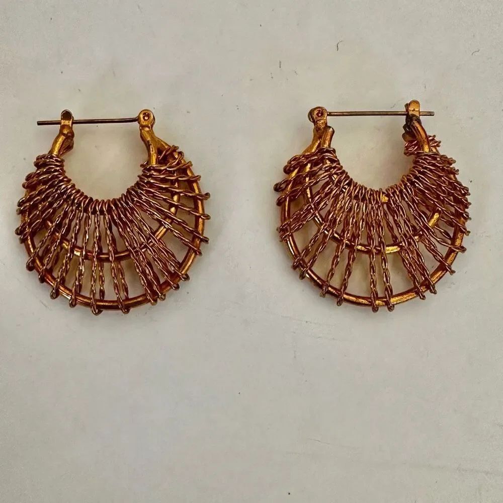 Gold tone wire hoop earrings